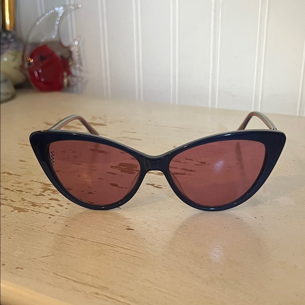 Missoni sunglasses cat eye 56-15 145. Mmioo40/s